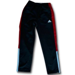 Boys adidas pants size 6. Great condition.